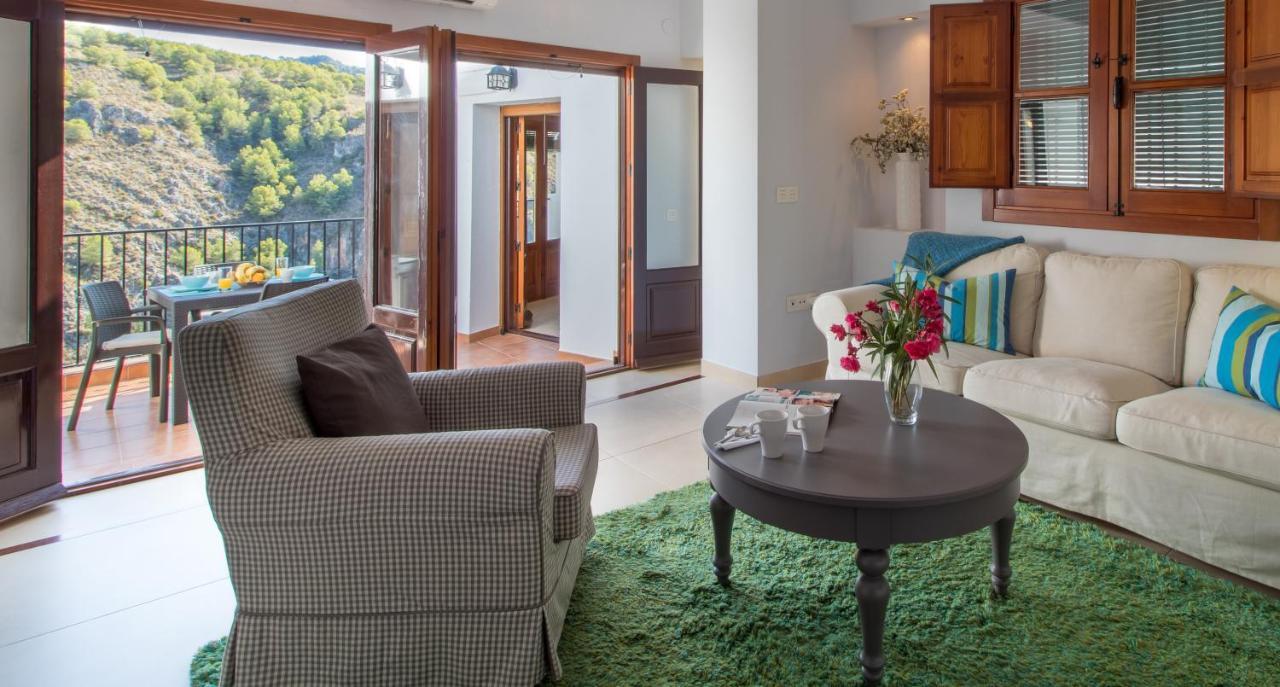 Quiet House In Village Center With Mountains Views 弗里希利亚纳 外观 照片